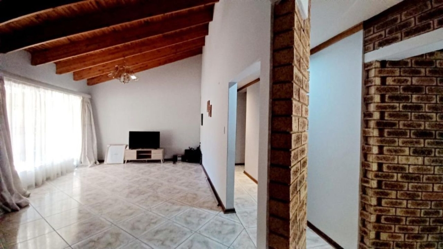 4 Bedroom Property for Sale in Groenvlei Sh Free State